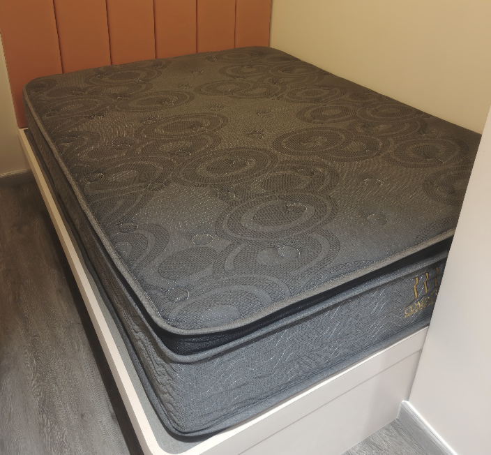 Custom-made hotel mattress